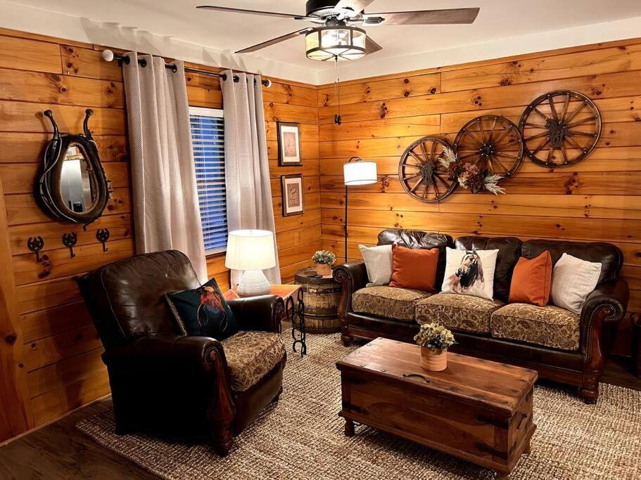 The Horse Cabin At Natural State Cabins Morning Star Exteriör bild